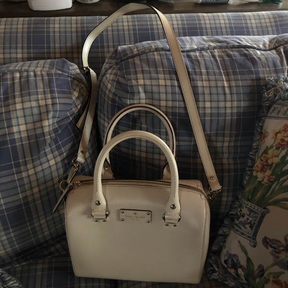 kate spade Handbags - Kate Spade Ivory Purse